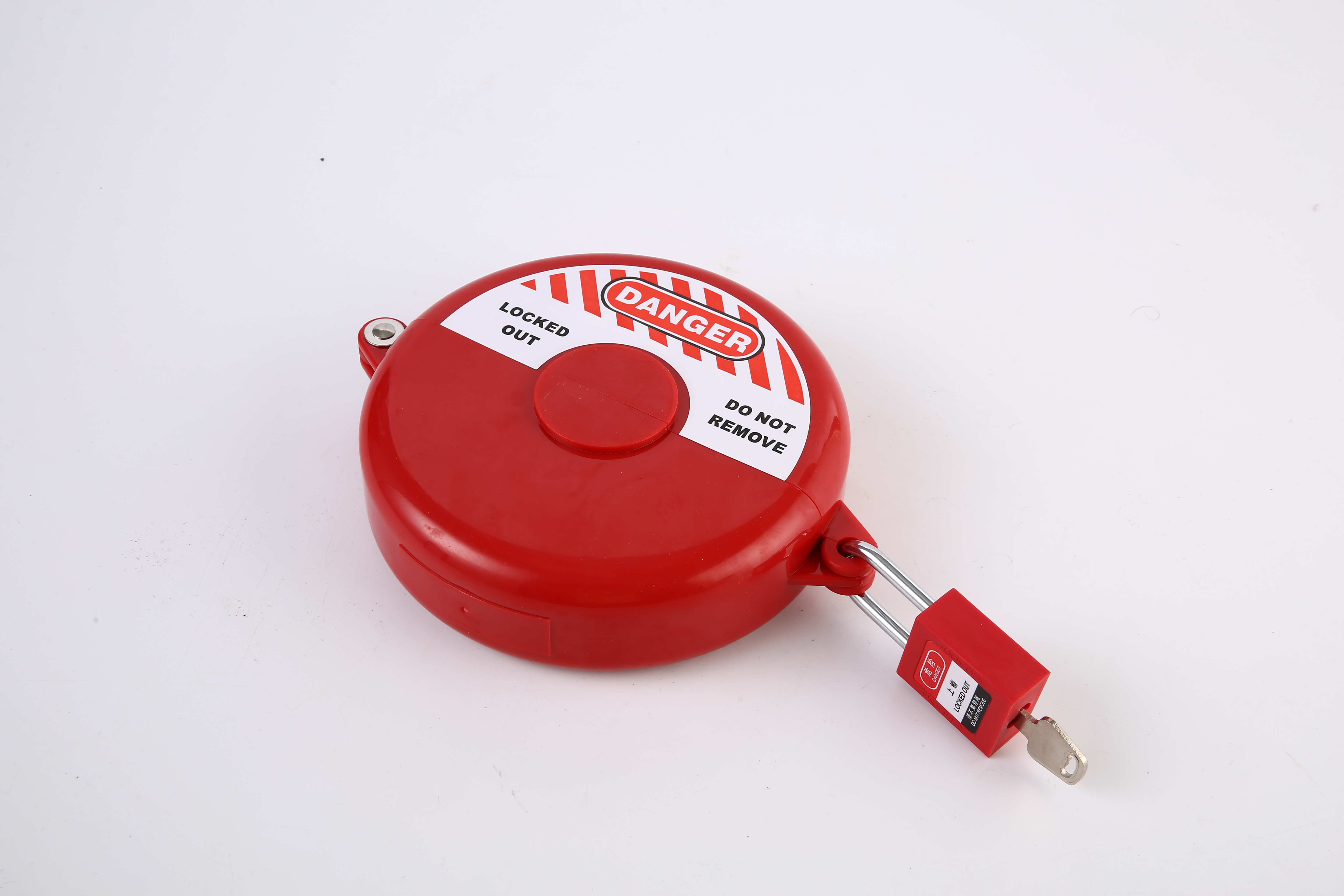 What are the Advantages of the Universal Valve Lockout Itself?